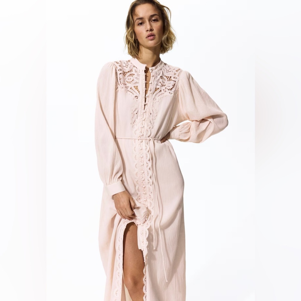 LIGHT PINK LACE-DETAIL COTTON DRESS